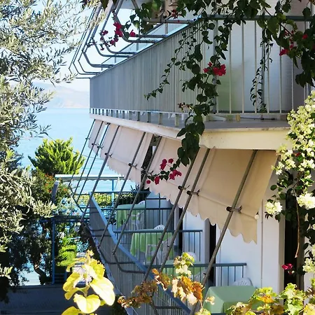 Blue Sky Apartment